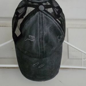 Black baseball cap